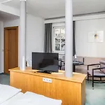 鲁特酒店